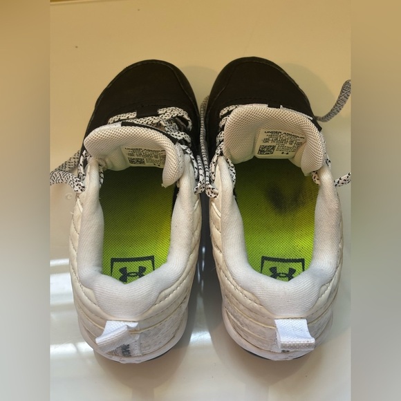 Under Armour Youth Baseball Cleats size 12 - Picture 10 of 10